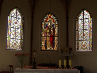 Kościół w Niewiadowie - witraże po renowacji